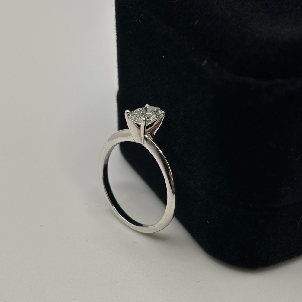 Oval Diamond Solitaire Engagement Ring 14k White Gold 0.90 Carat NWOT - Picture 8 of 15